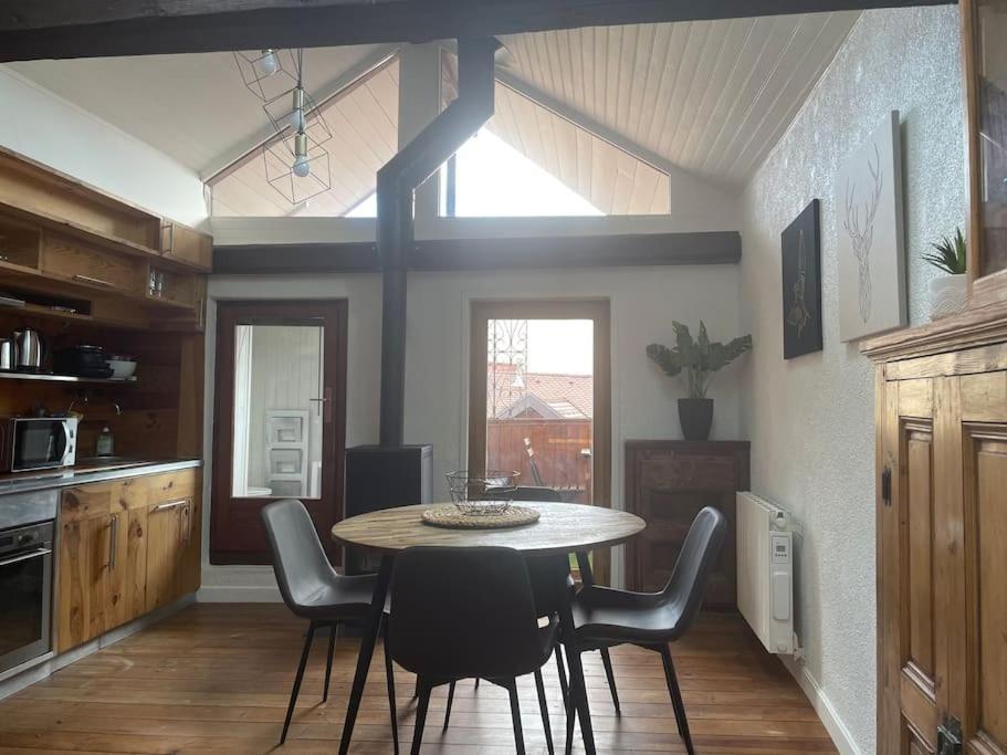 Appartement Plein De Charme - Coeur Vieille Ville Annecy Extérieur photo